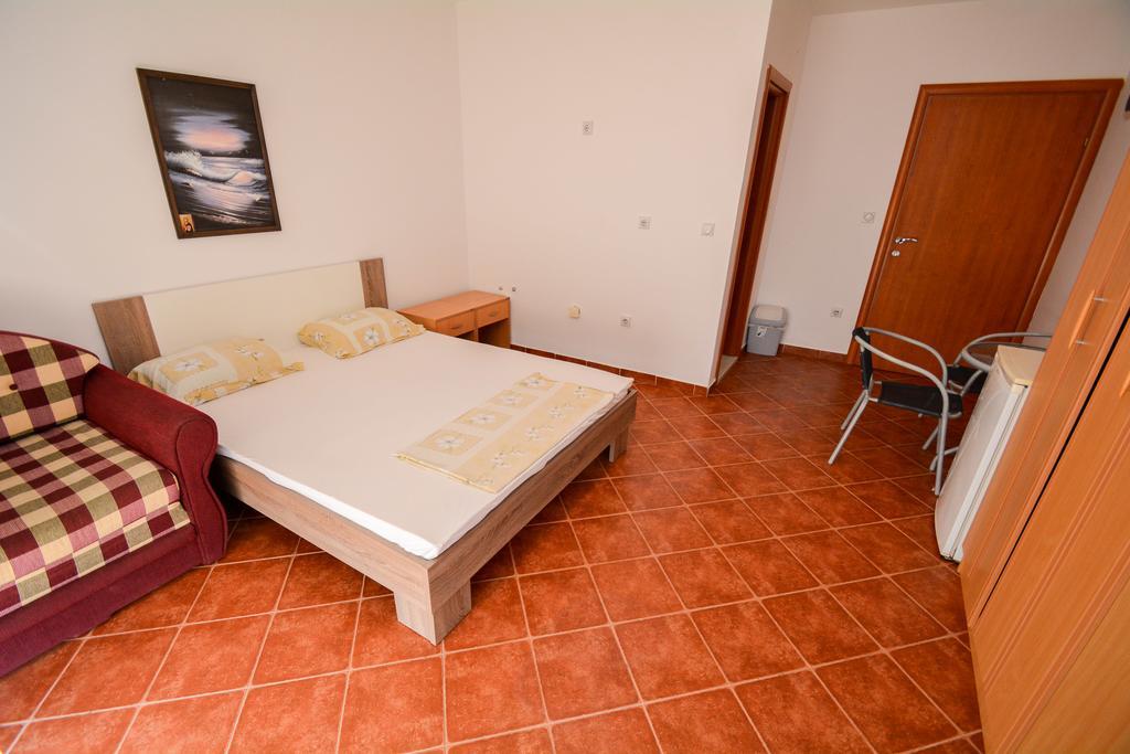 Guesthouse Mb Knezevic Будва Экстерьер фото