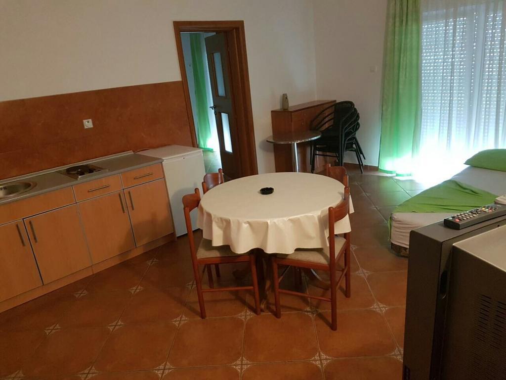 Guesthouse Mb Knezevic Будва Экстерьер фото